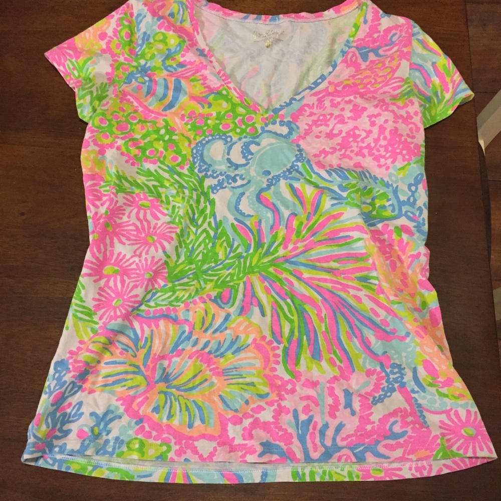 Lilly Pulitzer Etta tee size medium